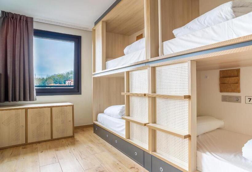 Standard Neljän Hengen Huone, Koisi Hostel