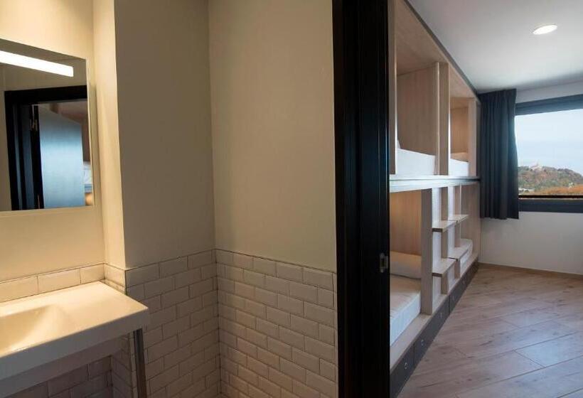 Standard Neljän Hengen Huone, Koisi Hostel