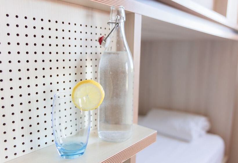 Deluxe-perhehuone, Koisi Hostel