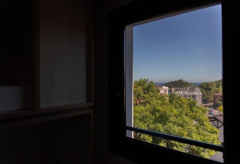 Deluxe-perhehuone, Koisi Hostel