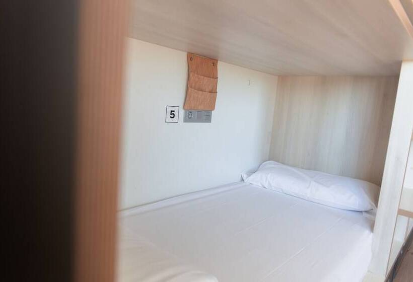 디럭스 패밀리 룸, Koisi Hostel