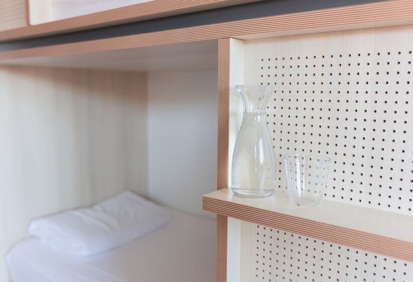 Bed in Shared Room with Shared Bathroom, Koisi Hostel