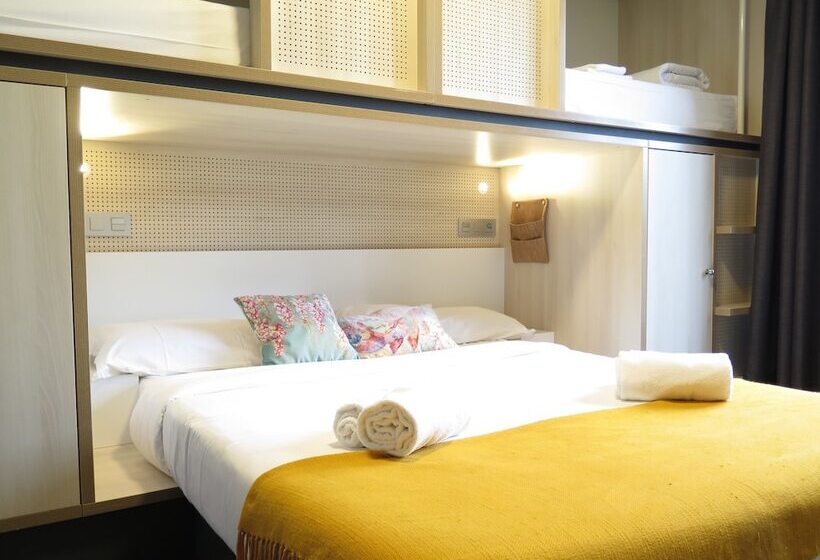 Deluxe-perhehuone, Koisi Hostel