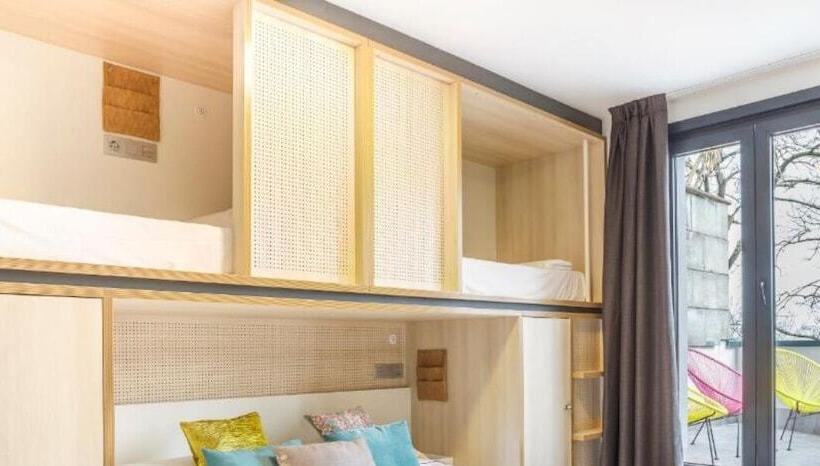 Deluxe-perhehuone, Koisi Hostel