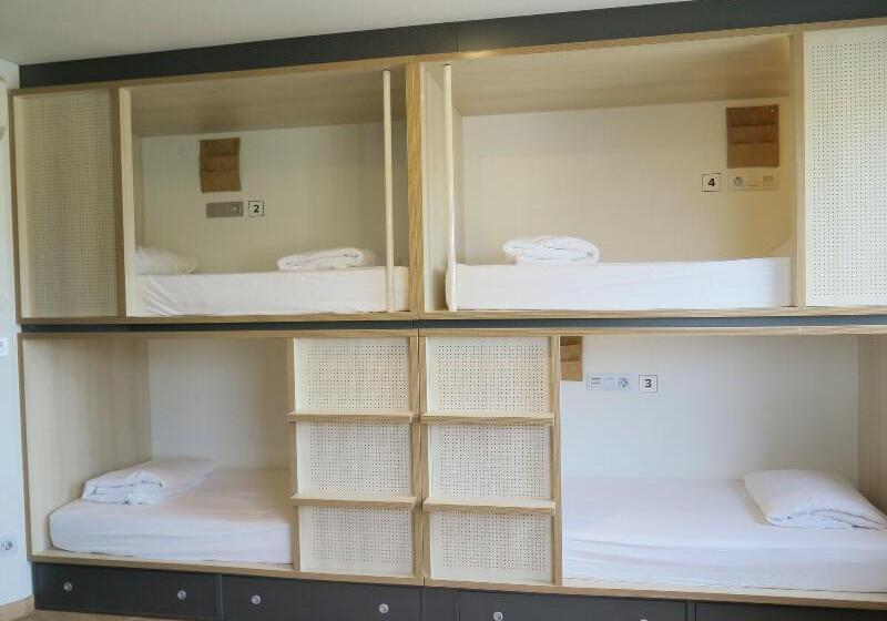 공동 객실, Koisi Hostel