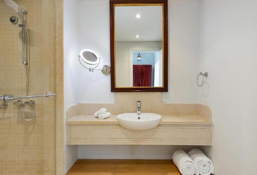 جناح جونيور مطلّ علي حمام السباحة, Marina Resort Port Ghalib, A Member Of Radisson Individuals