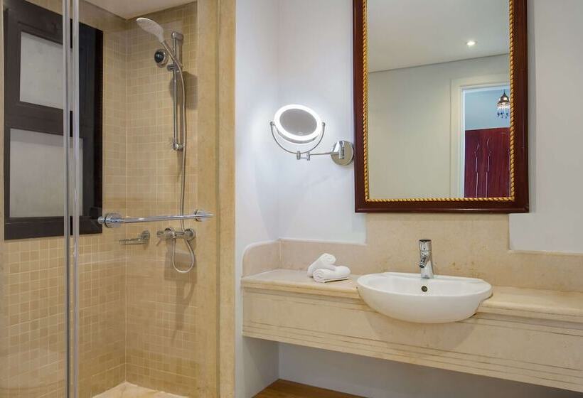 سوییت جونیور با چشم‌انداز استخر, Marina Resort Port Ghalib, A Member Of Radisson Individuals