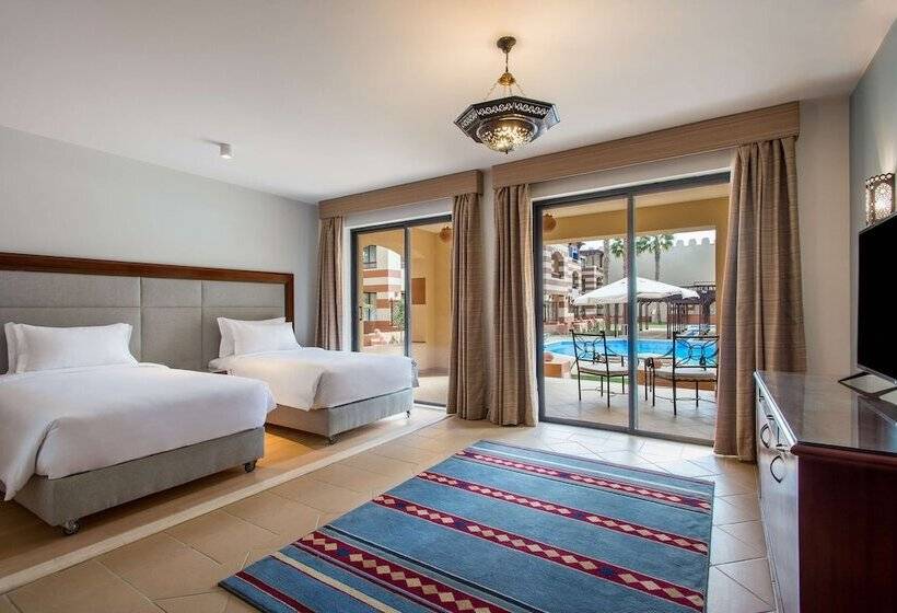 جناح جونيور مطلّ علي حمام السباحة, Marina Resort Port Ghalib, A Member Of Radisson Individuals