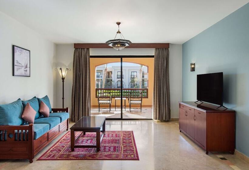 سوئیت جونیور با چشم‌انداز, Marina Resort Port Ghalib, A Member Of Radisson Individuals