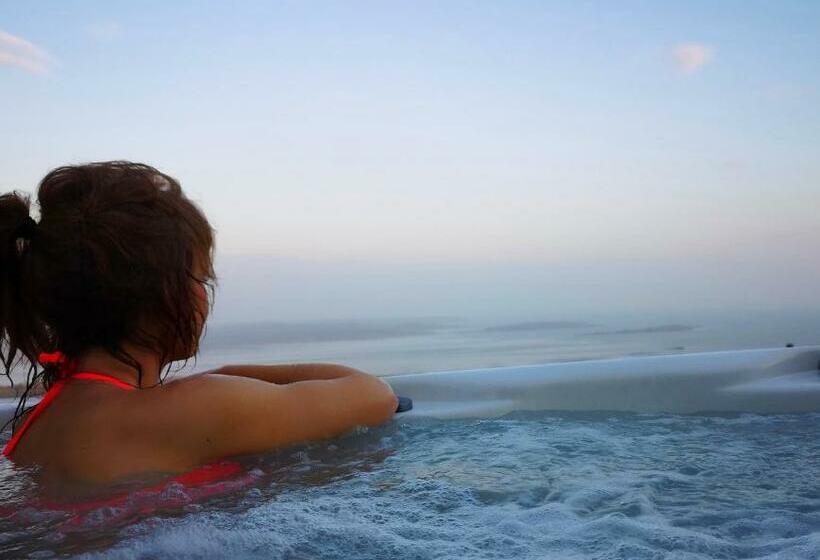 Chalet, Sea View Snugs At Laggan