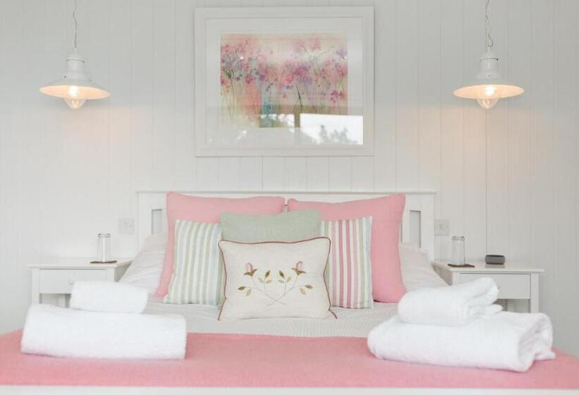 Chalet, Sea View Snugs At Laggan