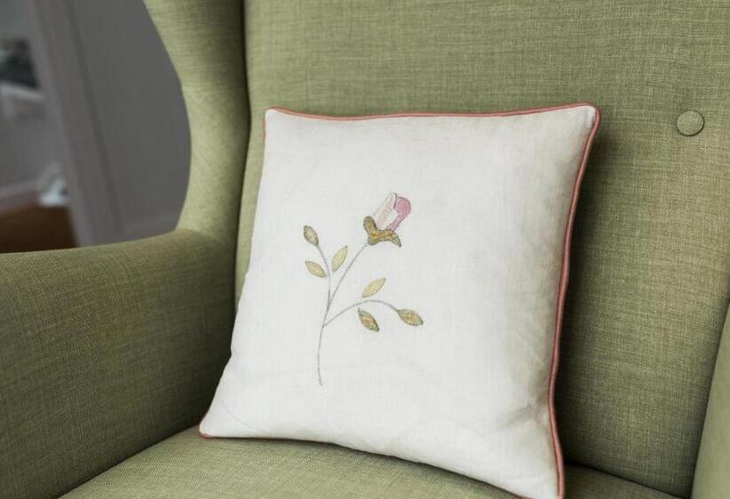 Chalet, Sea View Snugs At Laggan