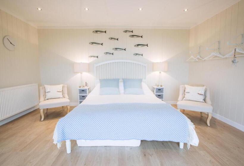 Chalet, Sea View Snugs At Laggan