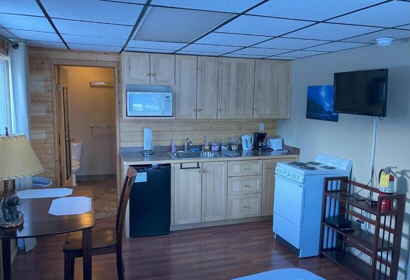 إستوديو قياسى ذو إطلالة, Halibut House