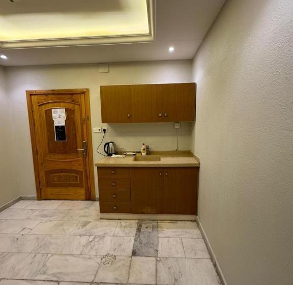 جناح عائلي, شقق اجنحة بيداء الشرق للشق المخدومة