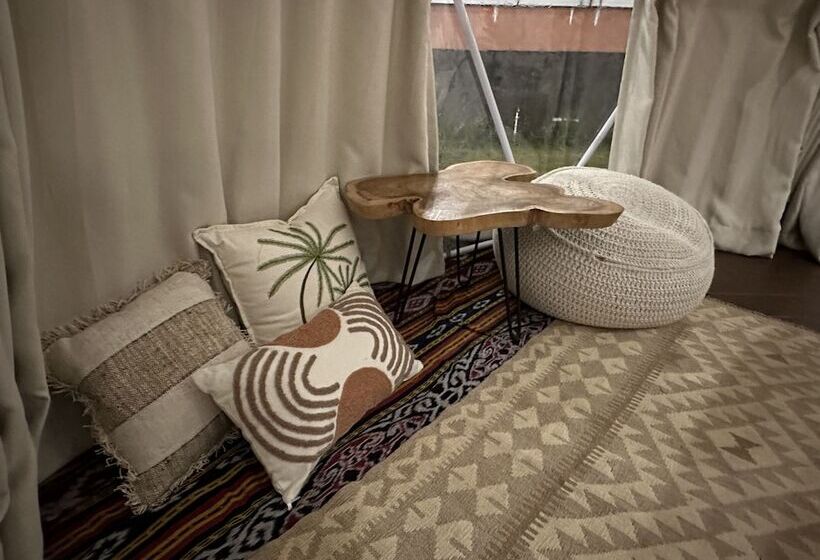 Standard Tent, Glamping @ Pebbles & Fins