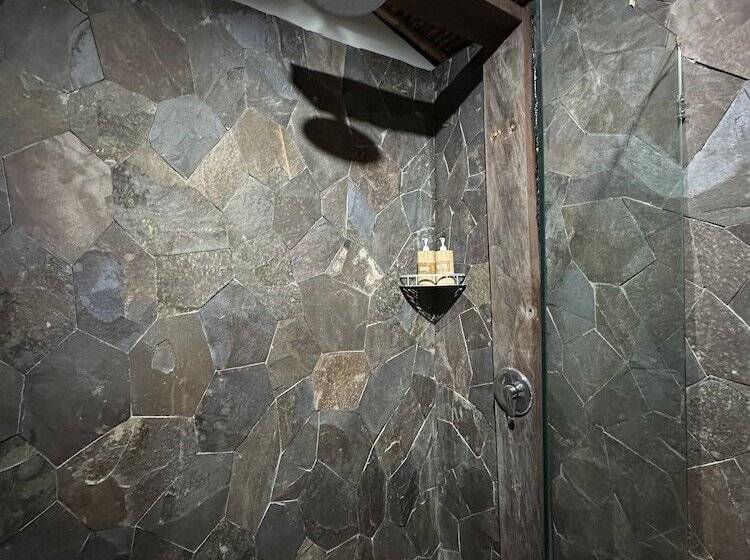 Standard Tent, Glamping @ Pebbles & Fins