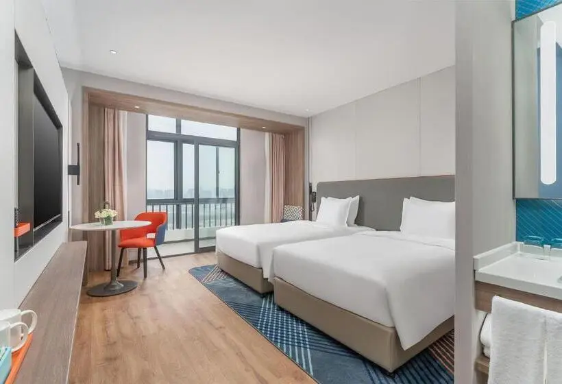Standard Room Superior Floor, Holiday Inn Express Xiamen Jimei New Town By Ihg