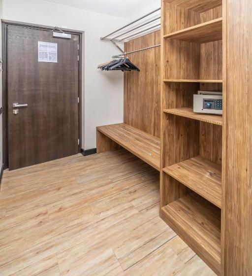 اتاق سوپریور با چشم‌انداز کوهستان, Hotiday Chalet Sestriere Vialattea
