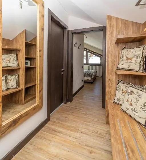 اتاق سوپریور با چشم‌انداز کوهستان, Hotiday Chalet Sestriere Vialattea