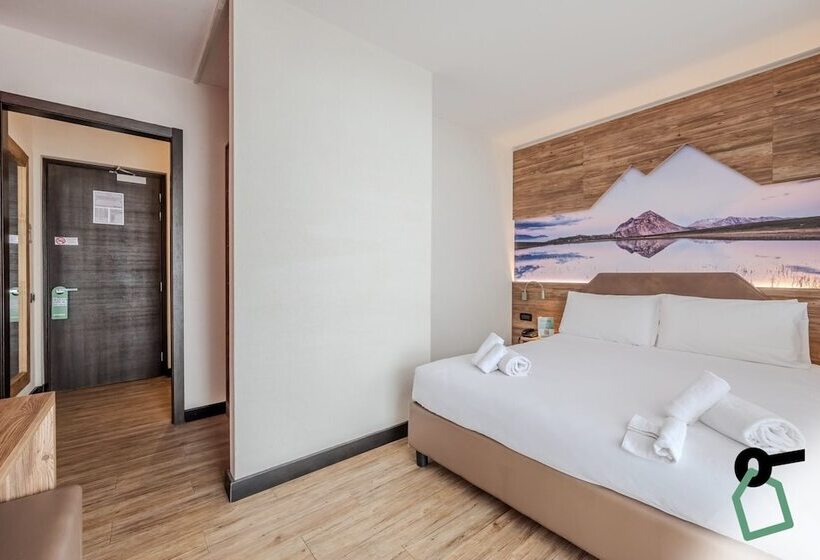 اتاق سوپریور با چشم‌انداز کوهستان, Hotiday Chalet Sestriere Vialattea