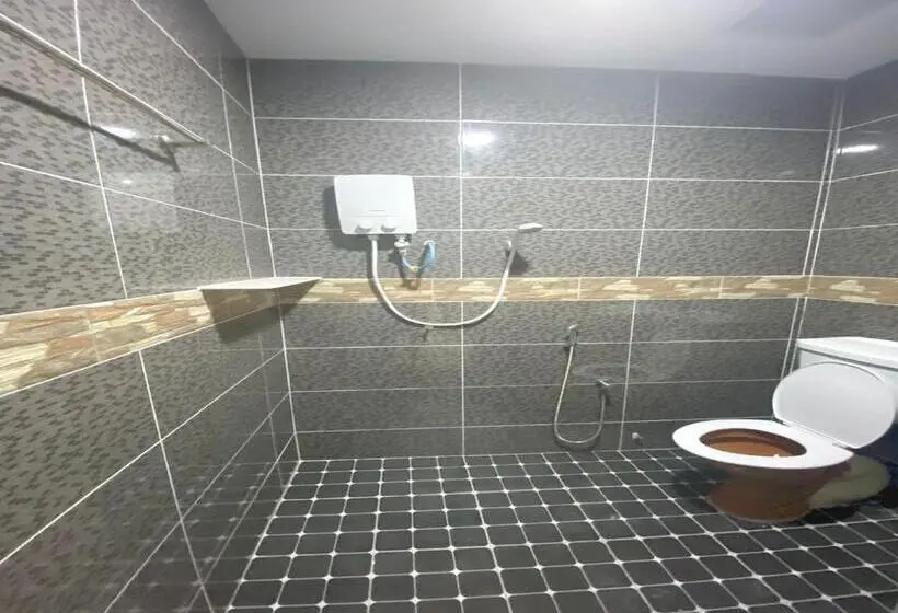 Standard Kolmen Hengen Huone, Oyo Home 90904 Ray Yan Guesthouse