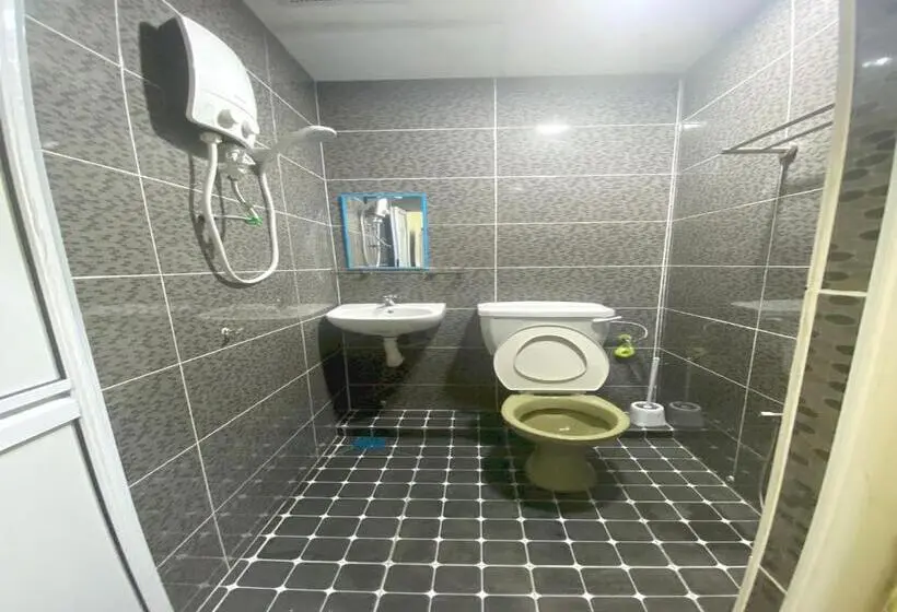 Standard Kolmen Hengen Huone, Oyo Home 90904 Ray Yan Guesthouse