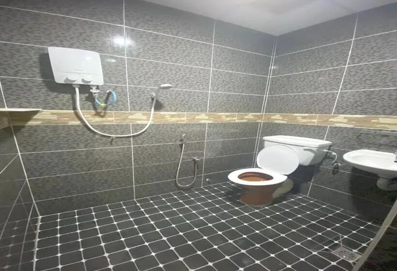 Standard Kolmen Hengen Huone, Oyo Home 90904 Ray Yan Guesthouse