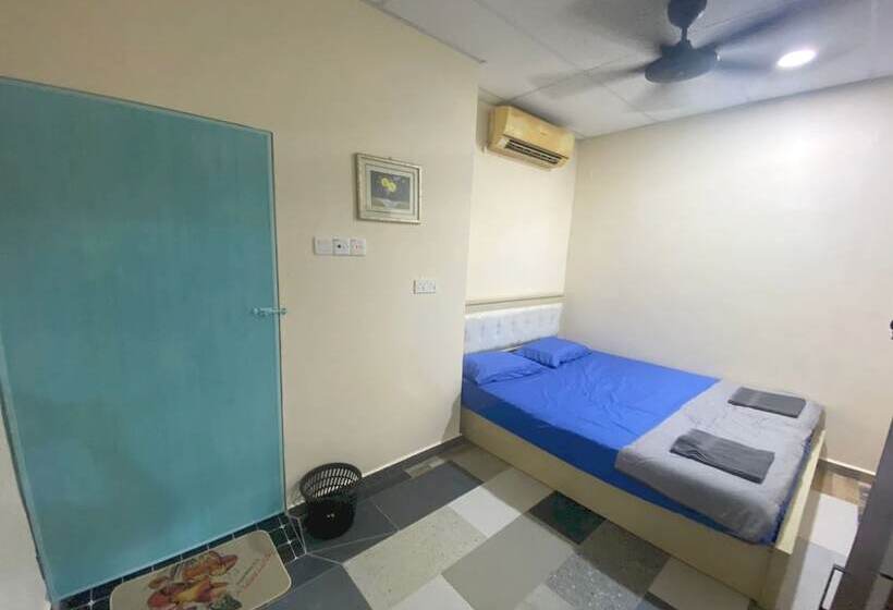 Номер Стандарт, Oyo Home 90904 Ray Yan Guesthouse