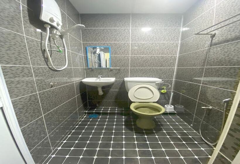 Номер Стандарт, Oyo Home 90904 Ray Yan Guesthouse