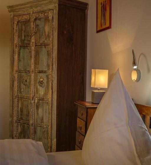 标准三人间, Restaurant Eifeler Seehütte