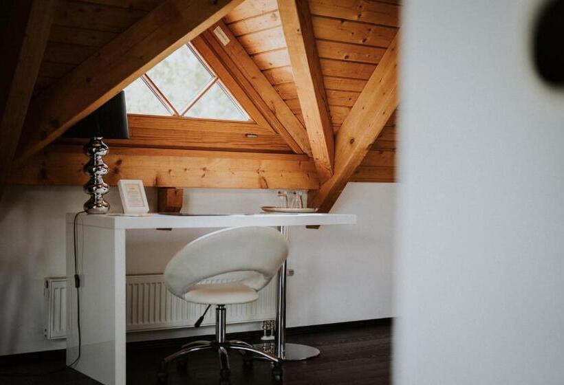 Suite with lake view, Restaurant Eifeler Seehütte