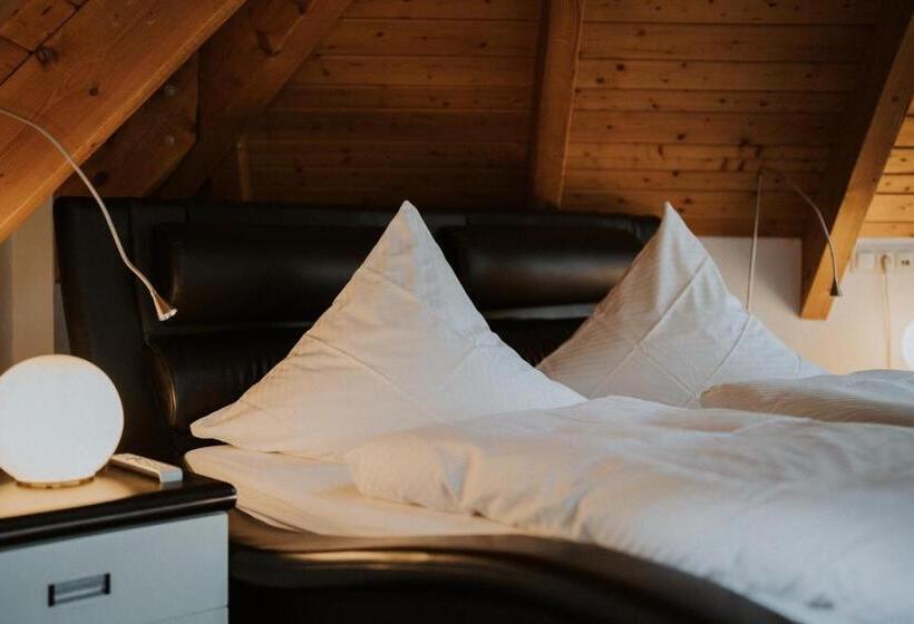 Suite with lake view, Restaurant Eifeler Seehütte
