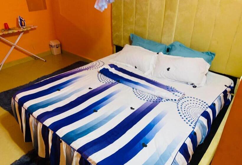 اتاق لوکس, Luanda City Hostel