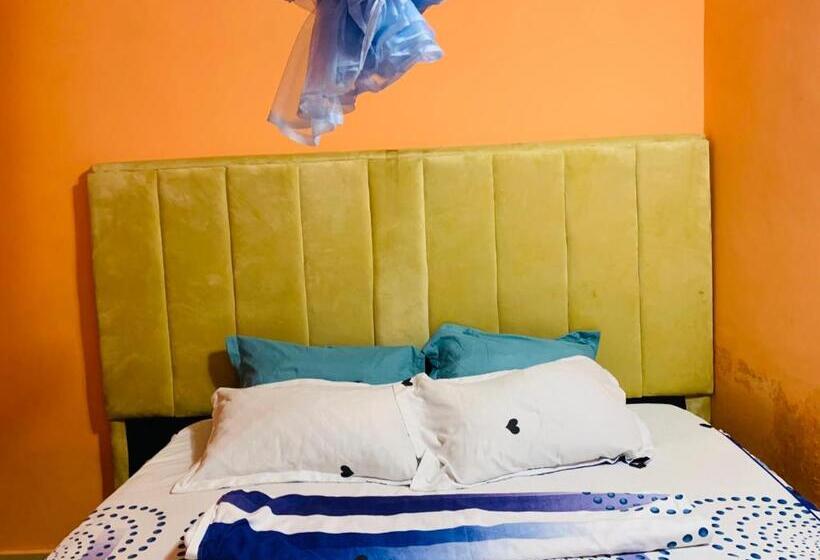 اتاق لوکس, Luanda City Hostel