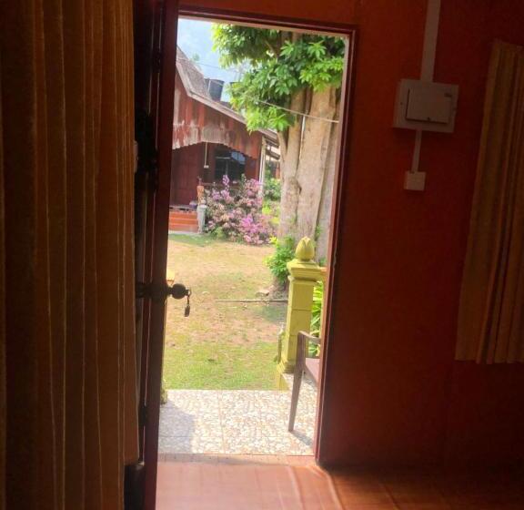 غرفة قياسية, Pondok Sri Salang