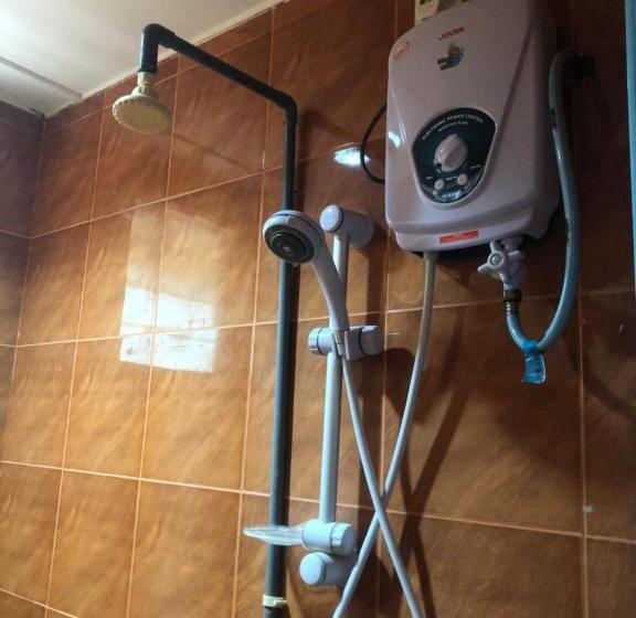 غرفة قياسية, Pondok Sri Salang