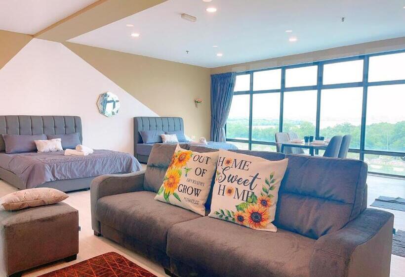 Aile Süiti, X Puteri Square