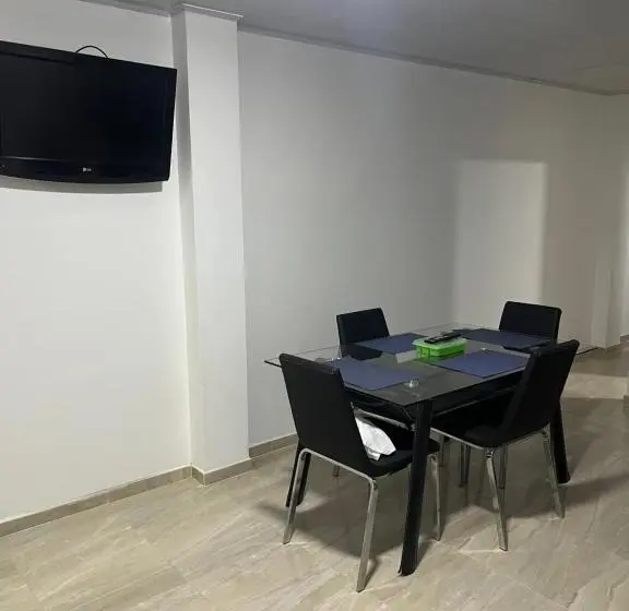 ２ベッドルームアパートメント, Apartaestudio En La Mesa