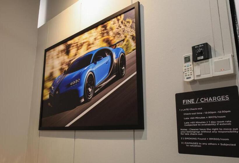 キングサイズベッドのデラックスルーム, Fast Five At Gurney