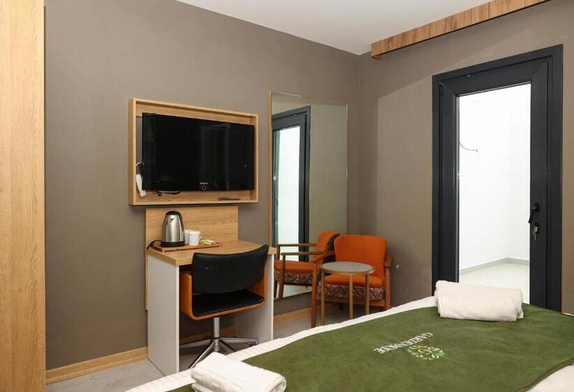 غرفة ديلوكس مزودة بشرفة, Gardenmode Airport