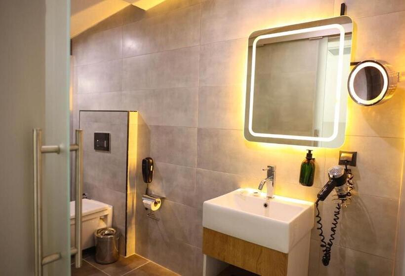 غرفة ديلوكس مزودة بشرفة, Gardenmode Airport