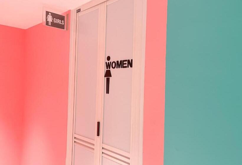 标准单人间共用浴室, Sleep Box Penang