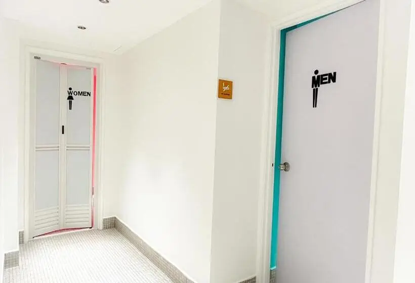 浴室共有スタンダード４人用ルーム, Sleep Box Penang
