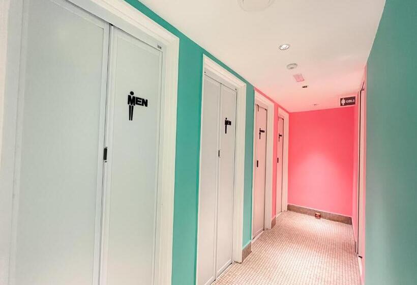 家庭房间共用浴室, Sleep Box Penang