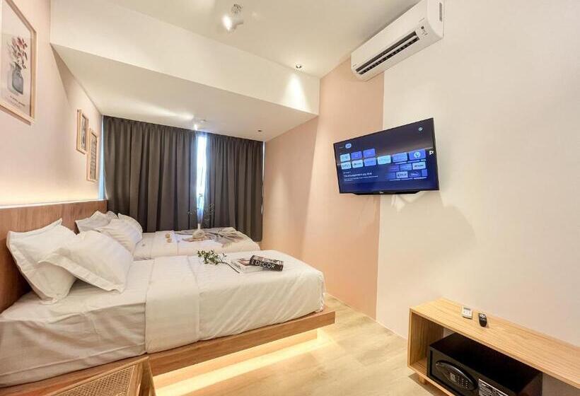 标准三人间共用浴室, Sleep Box Penang