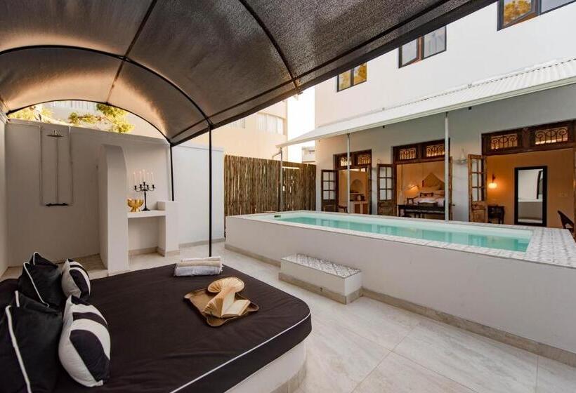 キングサイズベッドのスイートルーム, The Ivory Haus