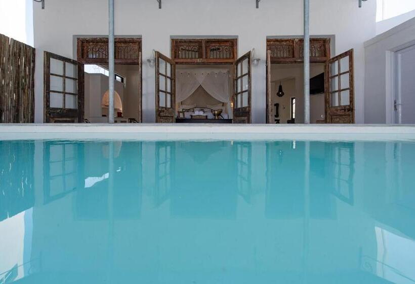 キングサイズベッドのスイートルーム, The Ivory Haus