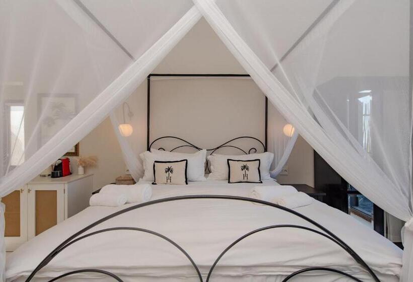 スイート, The Ivory Haus