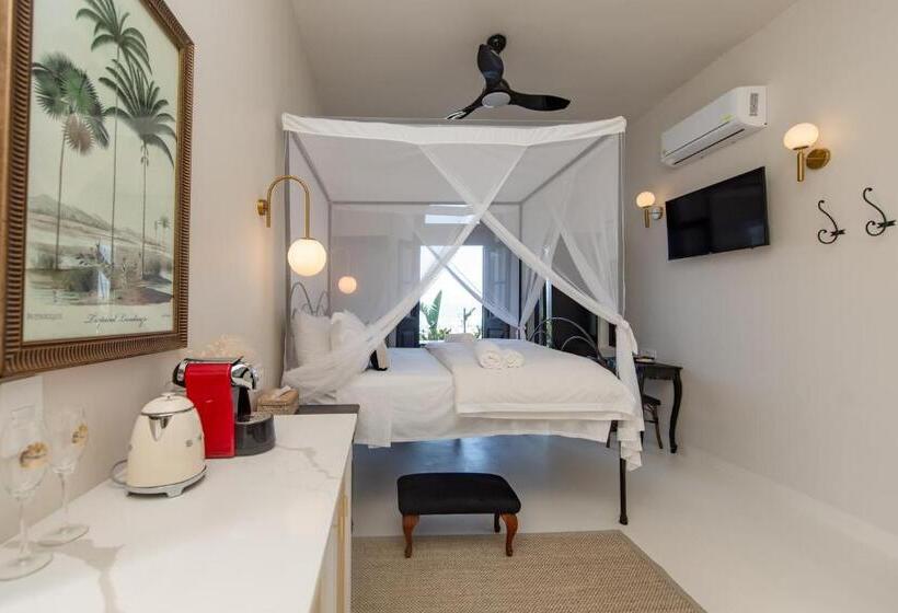 スイート, The Ivory Haus